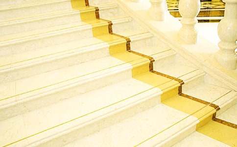 中班安全教案:应该怎样上下楼梯教案及教学反思