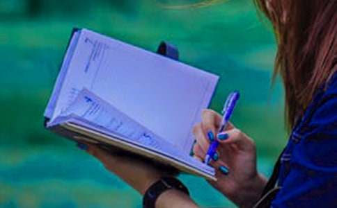 ��������ƫ��������У��ϼ���