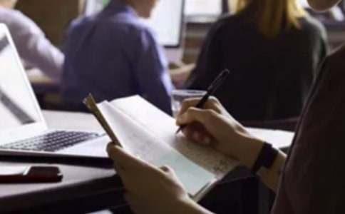 ���Ա��볬Խ�������[��]