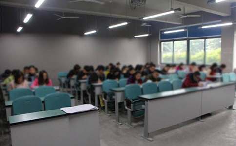 ���Եķ�˼����300�ֺϼ�10ƪ