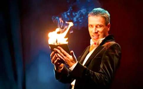 魔术师来了教案