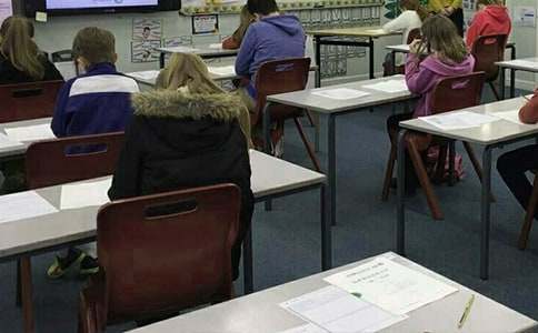 ����ѡ����ĩ���Է�˼����300��4ƪ