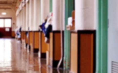 �ҳ�ѧУ�̰�ģ��5ƪ